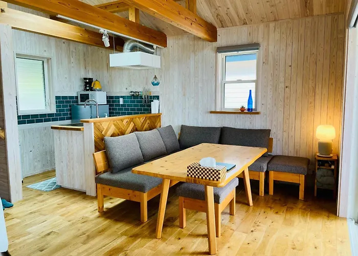 Pacifico Surf House - By The Sea